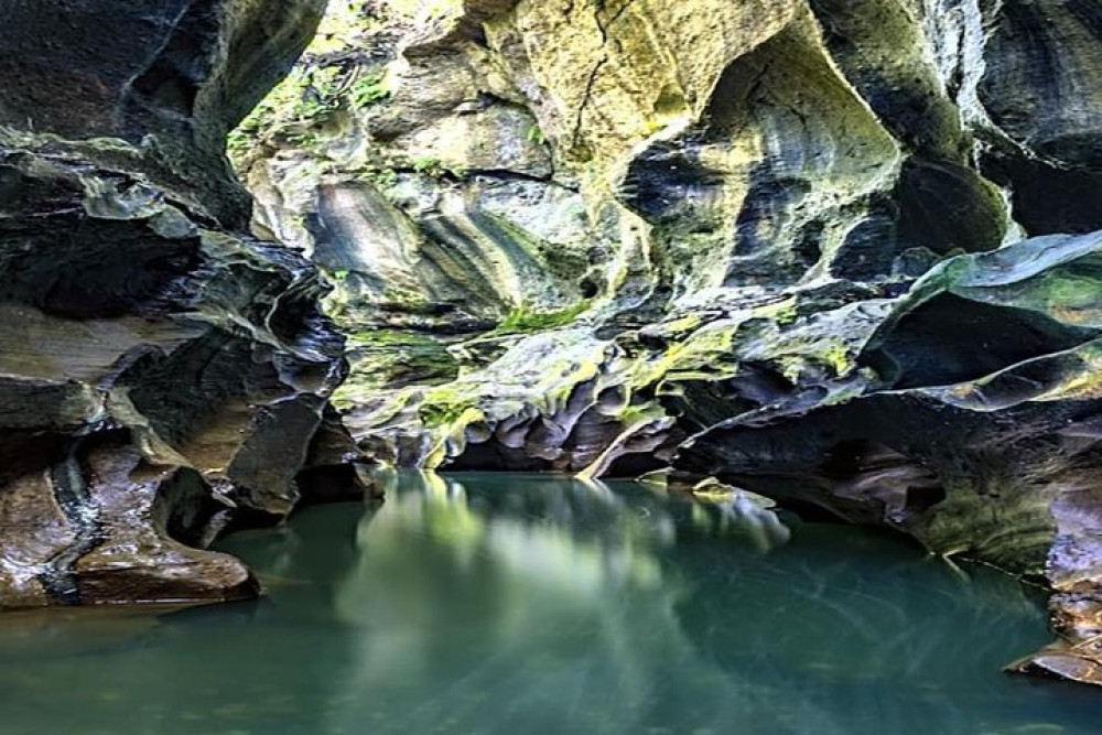 Bali Adventure Tour: Hidden Canyon, Tegenungan Waterfall, Goa Gajah Temple