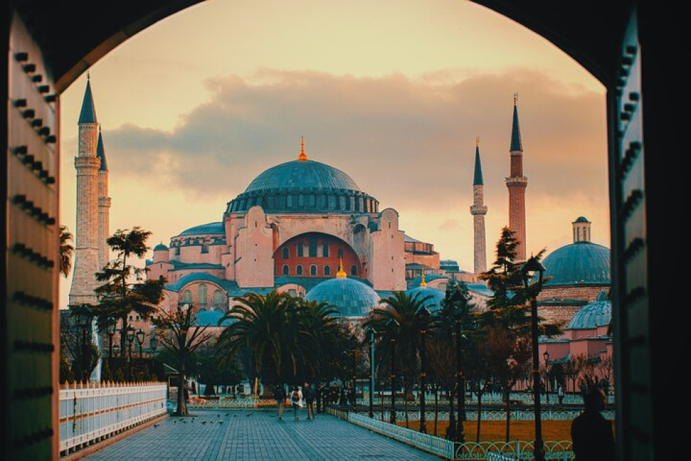 Private Full-Day Istanbul Tour with Driver: Sultanahmet, Chora & Fener Bala