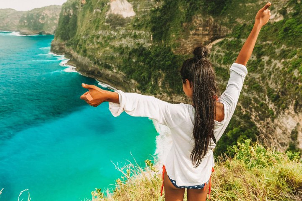 Private South Bali Beaches, Uluwatu Temple & Garuda Wisnu Day Tour