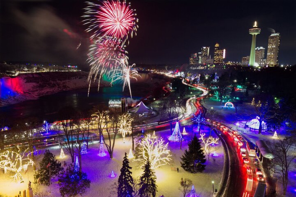 From Toronto: Winter Festival of Lights Niagara Falls Evening Tour