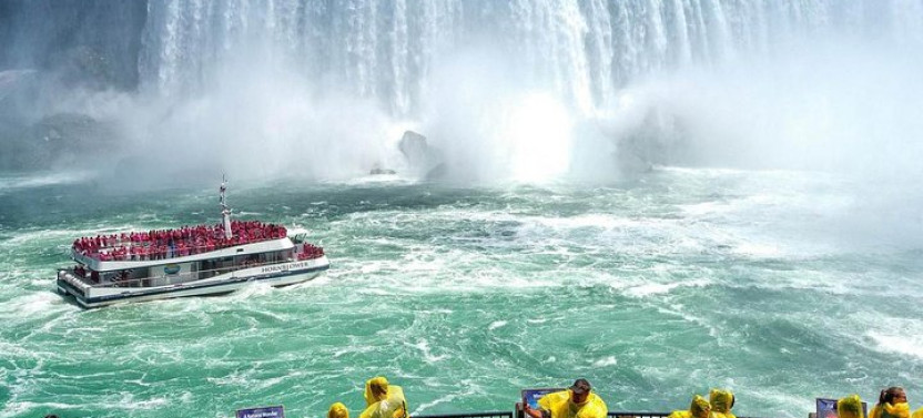 Niagara Falls Tour from Toronto with Boat, Journey Behind the Falls & Lunch