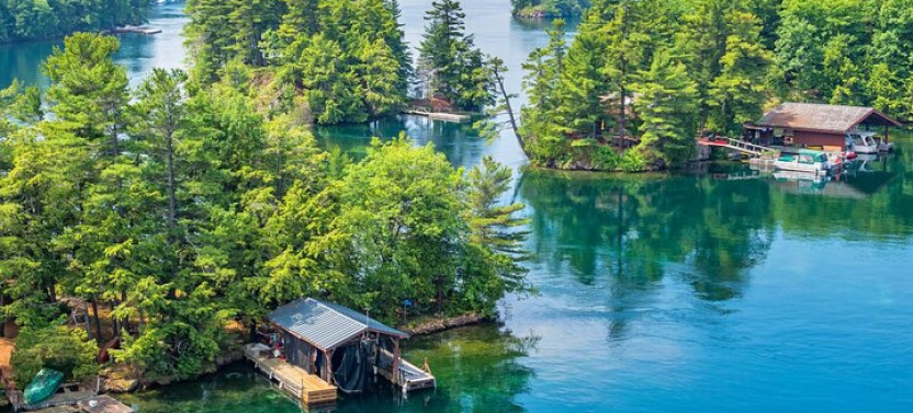Private Tour to 1000 Islands from Toronto with Castle Boat Cruise