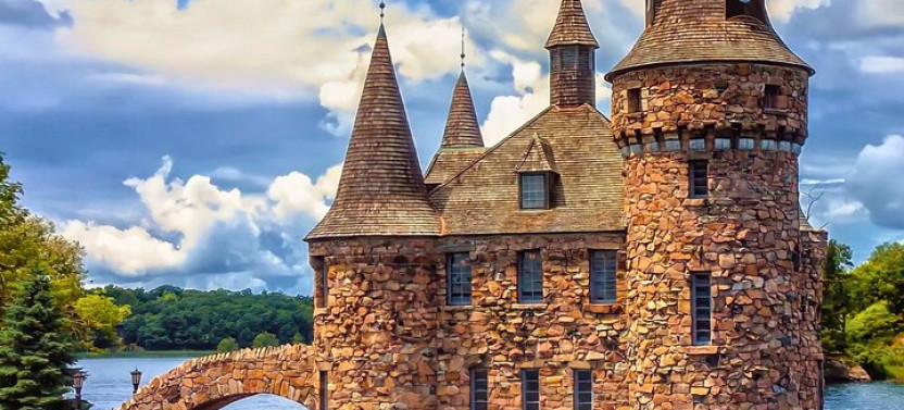 Private Tour to 1000 Islands from Toronto with Castle Boat Cruise