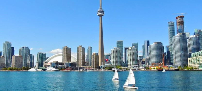 Best of Toronto City Tour with Boat Cruise & CN Tower