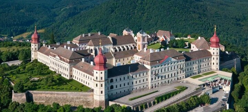 Melk, Wine & Dürnstein: A Wachau Private Tour From Vienna