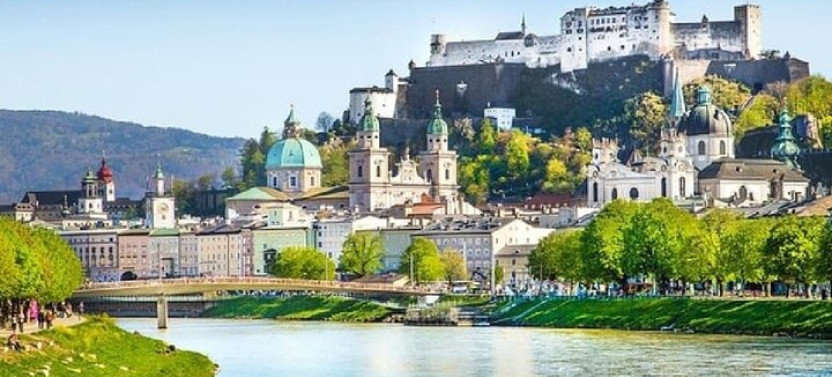 Schloss Ort , Hallstatt, and Salzburg Private Day Trip From Vienna