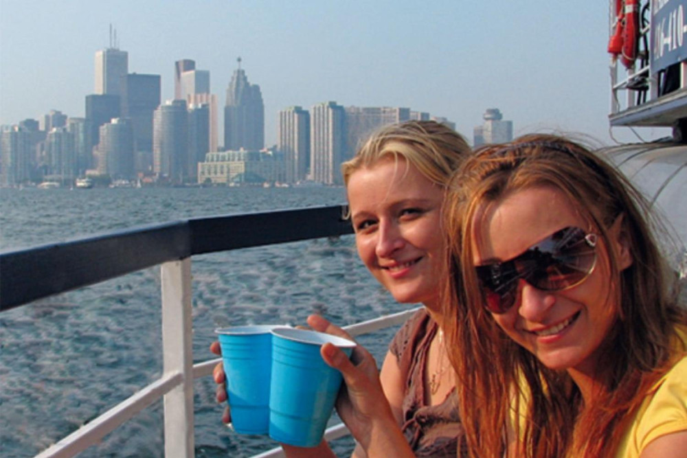Toronto Harbour & Islands Cruise with Beverage