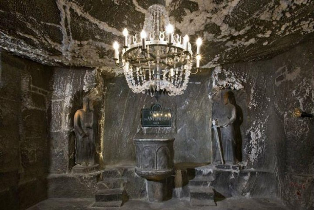 Krakow: Wieliczka Salt Mine Guided Tour with Hotel Transfers