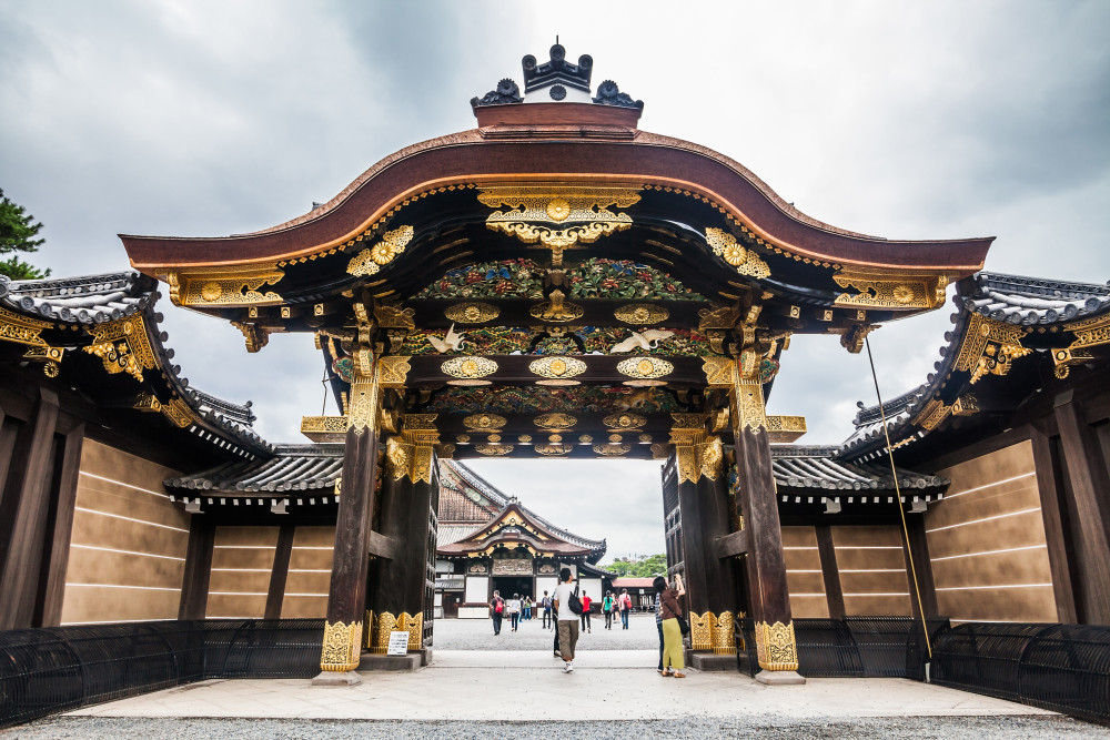 Kyoto Imperial Palace & Nijo Castle Private Guided Walking Tour