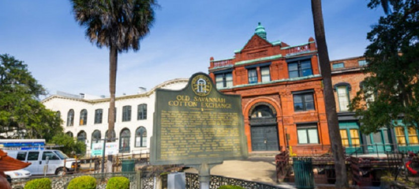 Savannah Hop On Hop Off Old Town Trolley Tour
