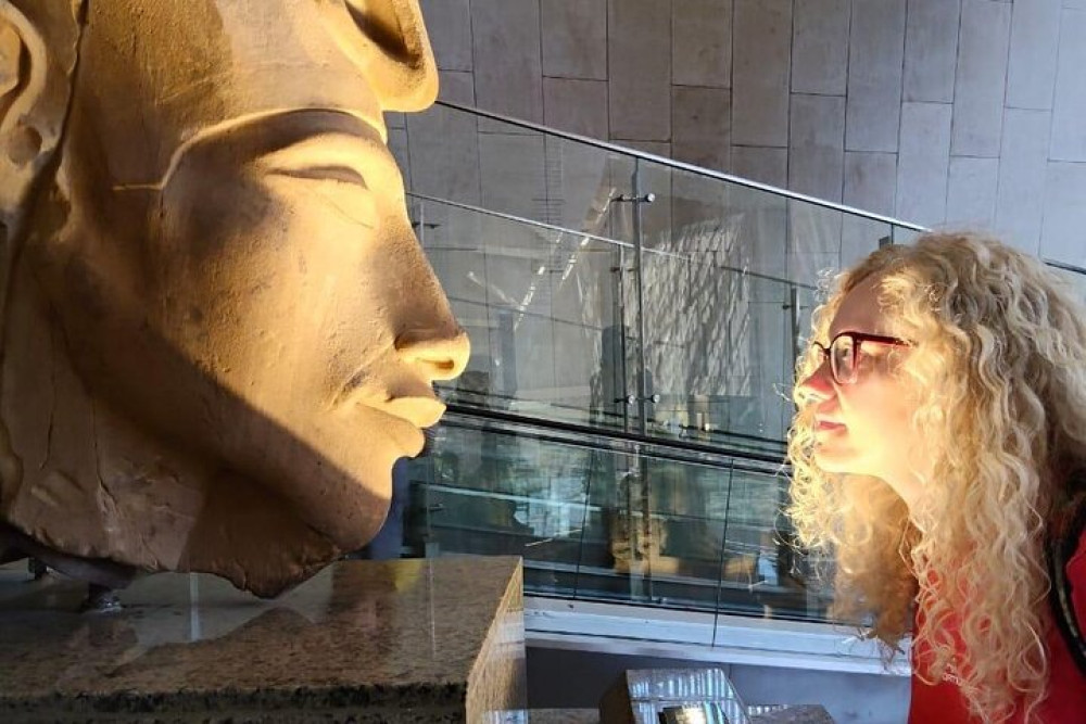 Private Cairo Vip Tour: Giza Pyramids, Gem, Bazaar & Nile Cruise