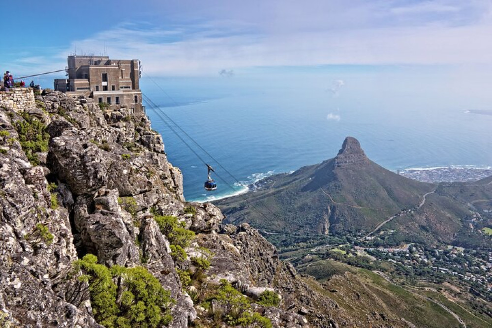 Small Group: Table Mountain and Cape of Good Hope Full Day Tour