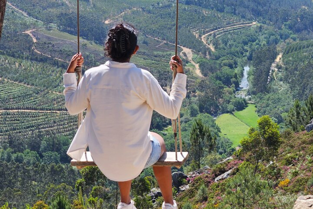 Small-Group Porto Mountains Tour In 4x4-Land Rover