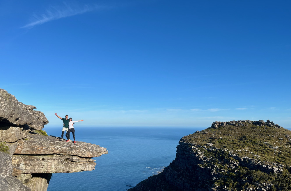 Cape Town: Kasteelspoort Gorge Hike to Table Mountain & Cable Car Descent