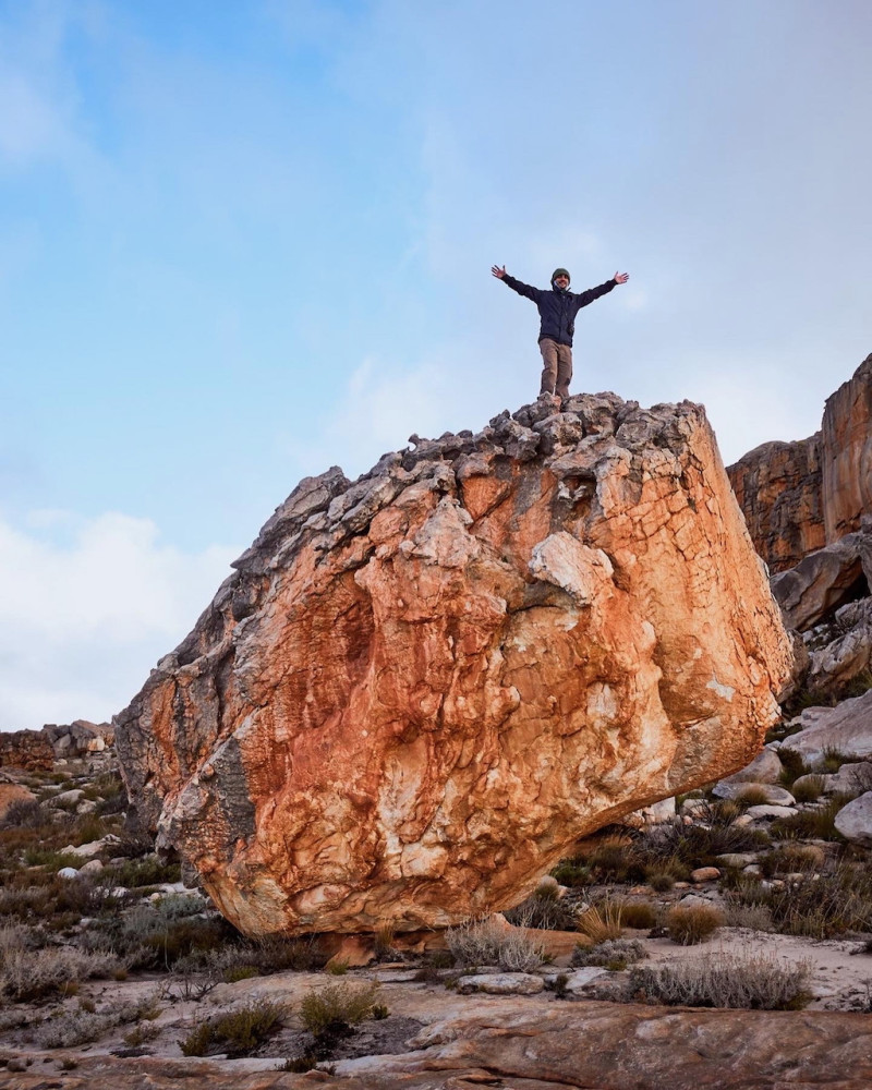 3-Day Cederberg Hiking: Sleep in Caves, Explore Arches & Swim in Rivers