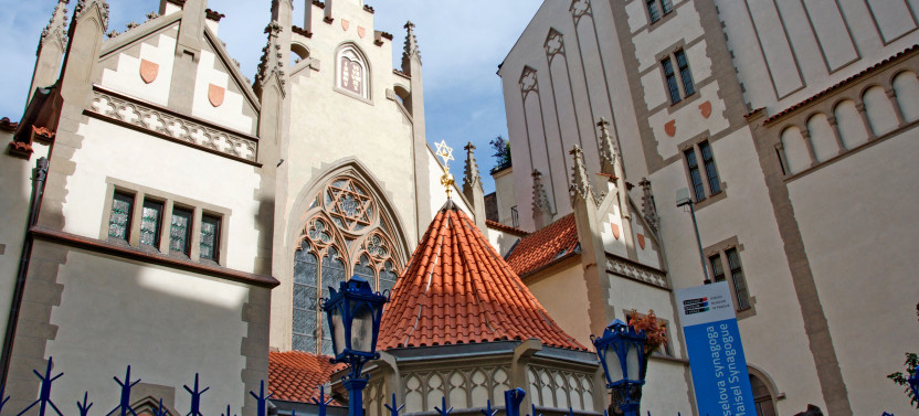 Old and Jewish Town & Entrance Ticket with English Guide