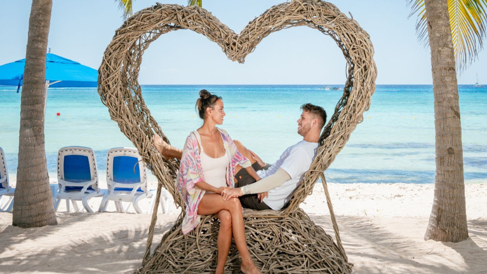 Cozumel: VIP Access Pass at KUZÁ Beach & Adventure Park