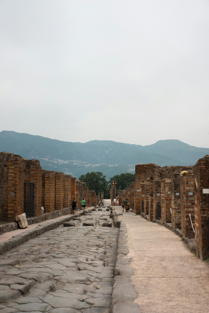 Naples: Pompeii and Mount Vesuvius Shared Regular Group