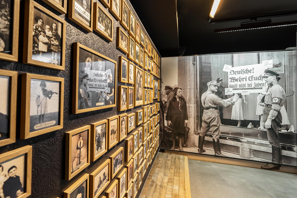 Caen: Memorial Museum Ticket & D-Day Landings Audio guide