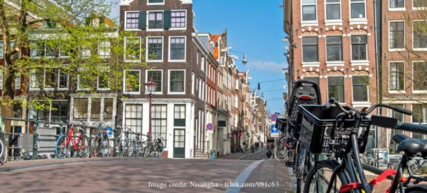 Taste Amsterdam: Private Culinary Tour & Canal Cruise Experience