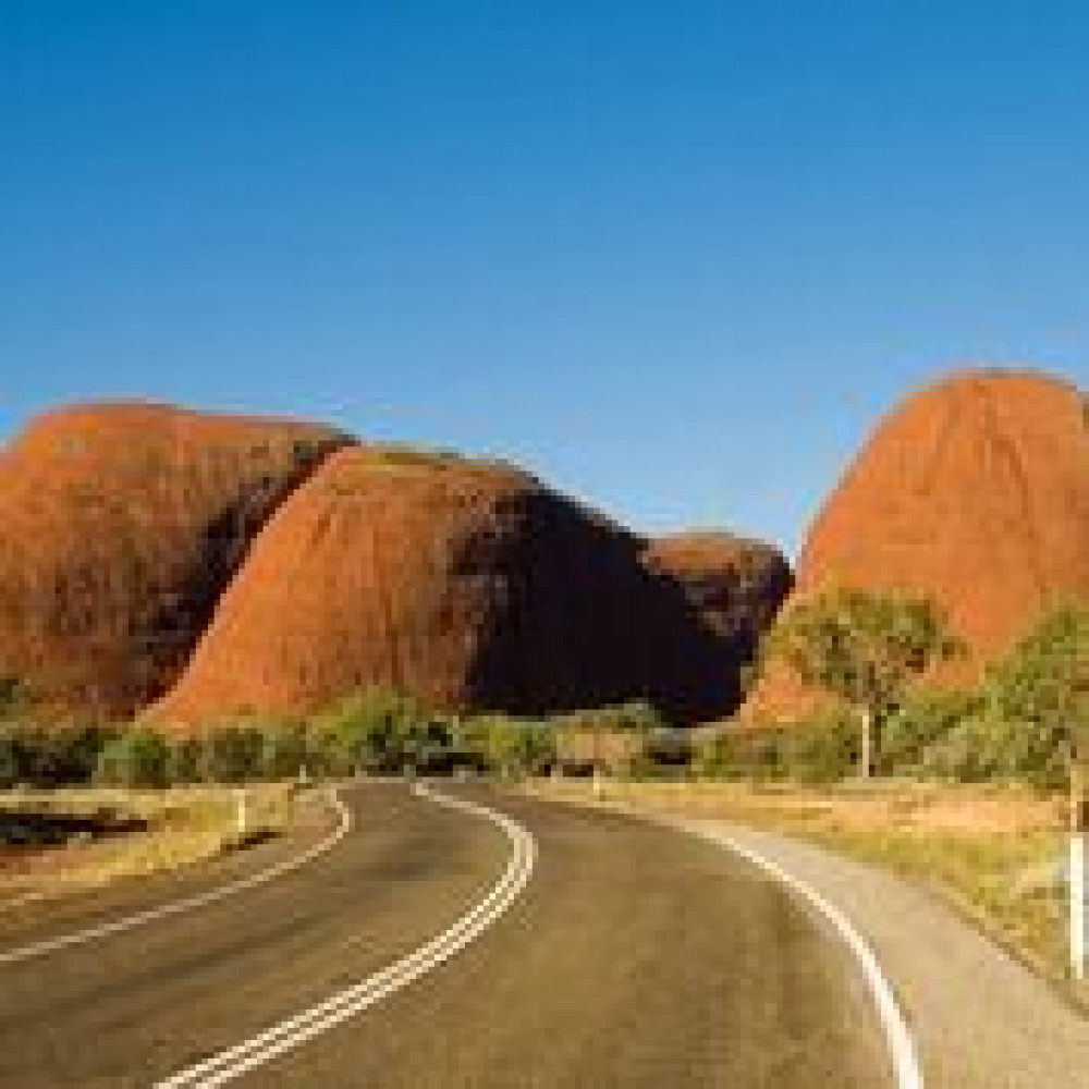 Sunrise Trek at Uluru-Kata Tjuta National Park with Breakfast