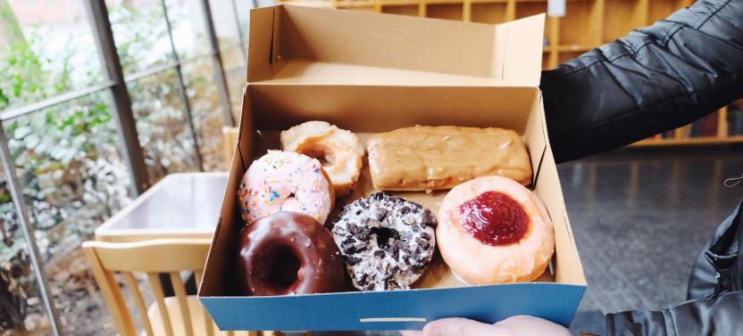 Seattle: Downtown Donut Tour