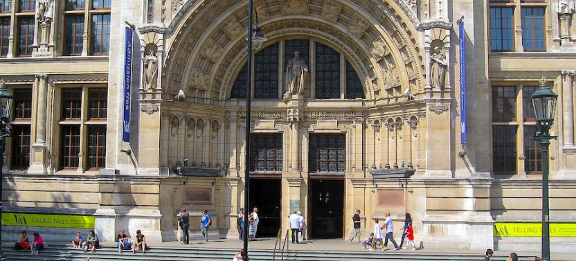 The Victoria & Albert Museum and Kensington: Private Half-Day Tour