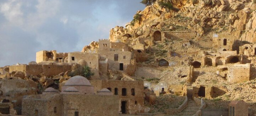 From Tunis: Private Tour to Oudhna Zaghouane and Thuburbo Majus