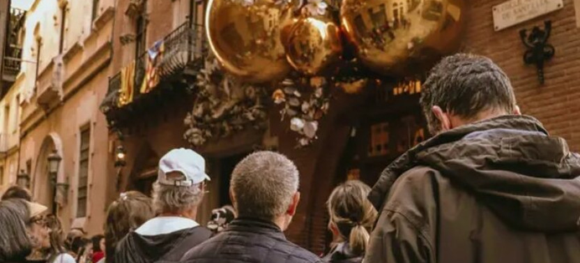 Barcelona Gems: 10+ Sights Immersive Walking Small Group Tour
