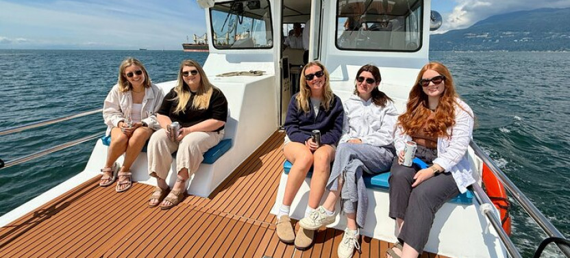 Vancouver Sightseeing Boat Cruise With Live Tour Guide