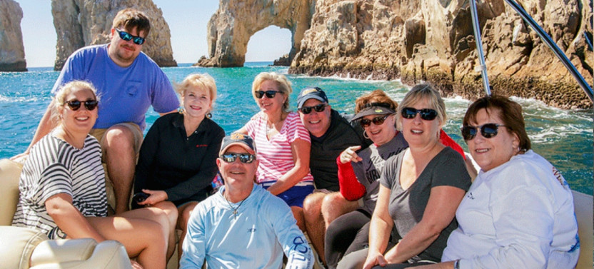 Private Luxury Whale Watching & Arch Tour (2-Hours)