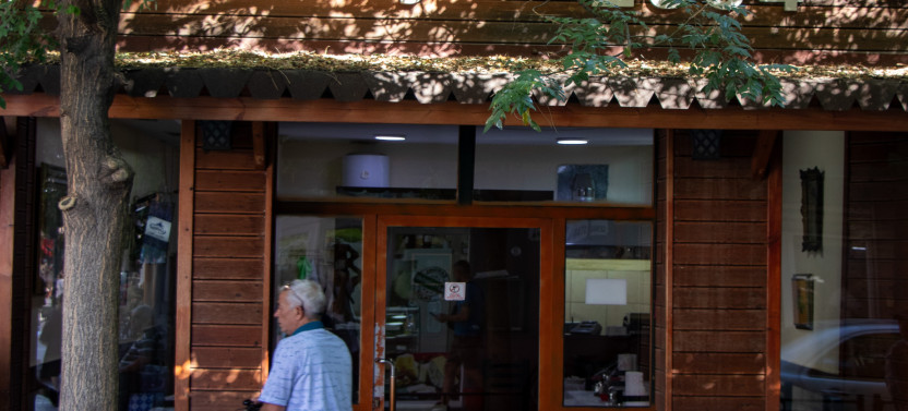 Food Experience & Walking Tour of Tirana