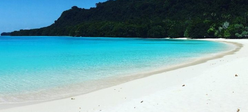 Best of Santo: Blue Hole, Champagne Beach, Million Dollar Point & Port Olry