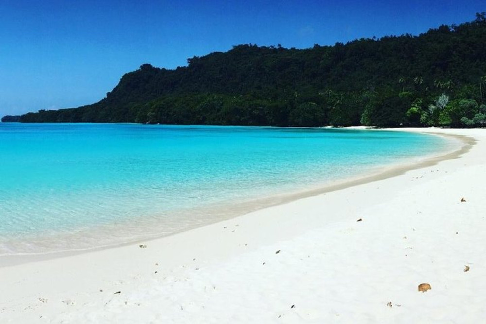 Best of Santo: Blue Hole, Champagne Beach, Million Dollar Point & Port Olry