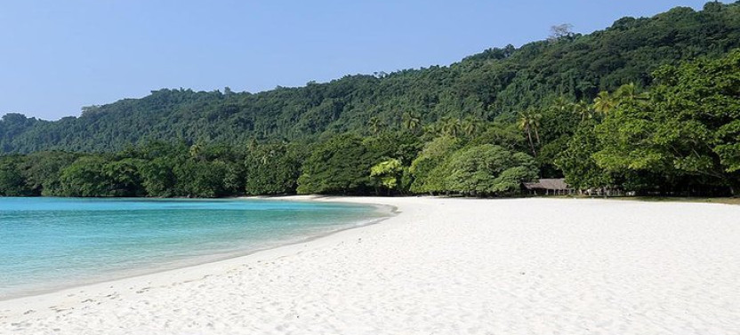 Best of Santo: Blue Hole, Champagne Beach, Million Dollar Point & Port Olry