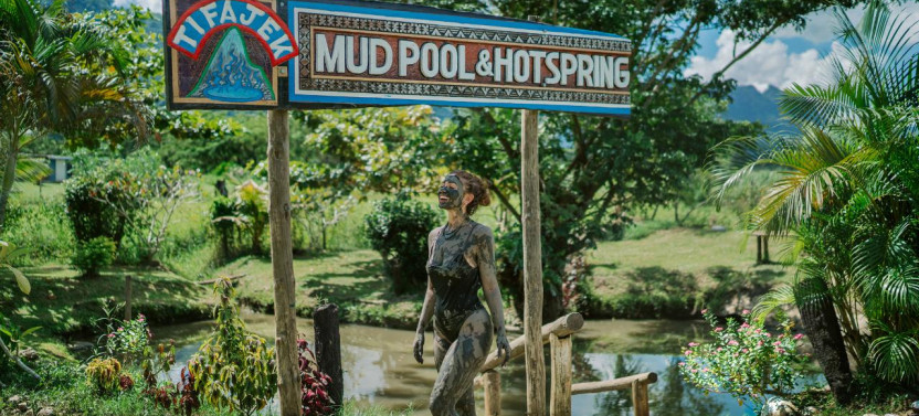 16 Lines Zipline, Cave and Mud Spa Combo Tour with Lunch