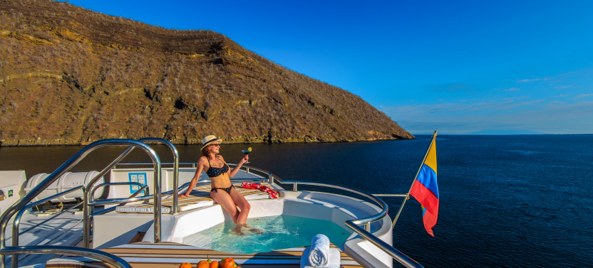 M/C Treasure of Galapagos: 5 D/ 4 N (Route - B)