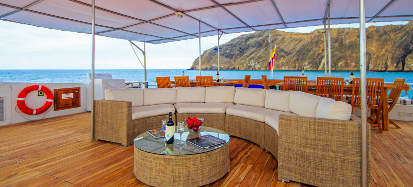 Motor Catamarans Archipel I: 5D/4N (Route A5)
