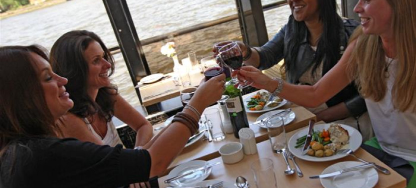 Lunch Cruise On The River Thames