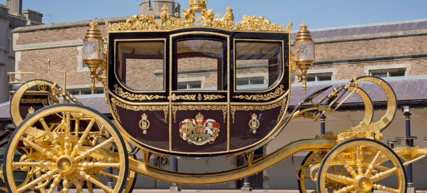 Royal Mews Tour: State Coaches, Carriages & Royal Horses