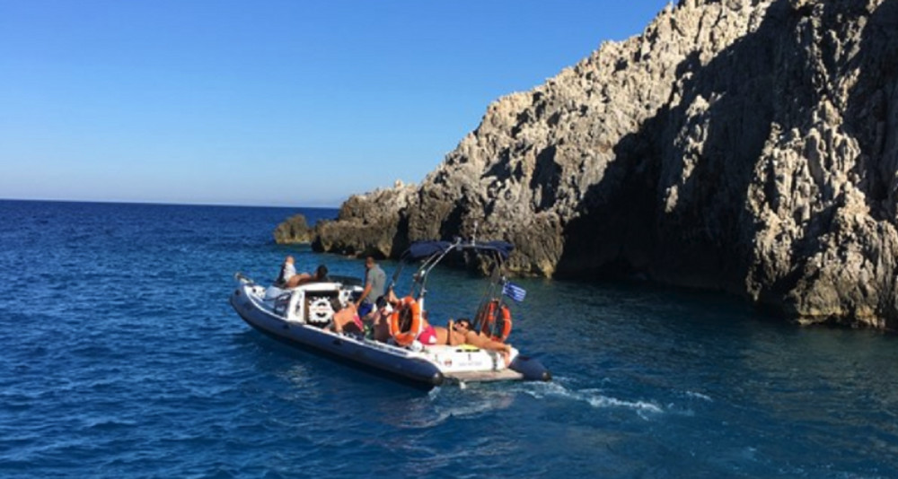 CHQ52.Powerboat Tour Rodopou Peninsula, Menies Beach and Theodorou Island