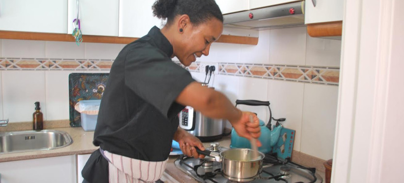 Authentic Sangria & Tapas Cooking Class in Barcelona