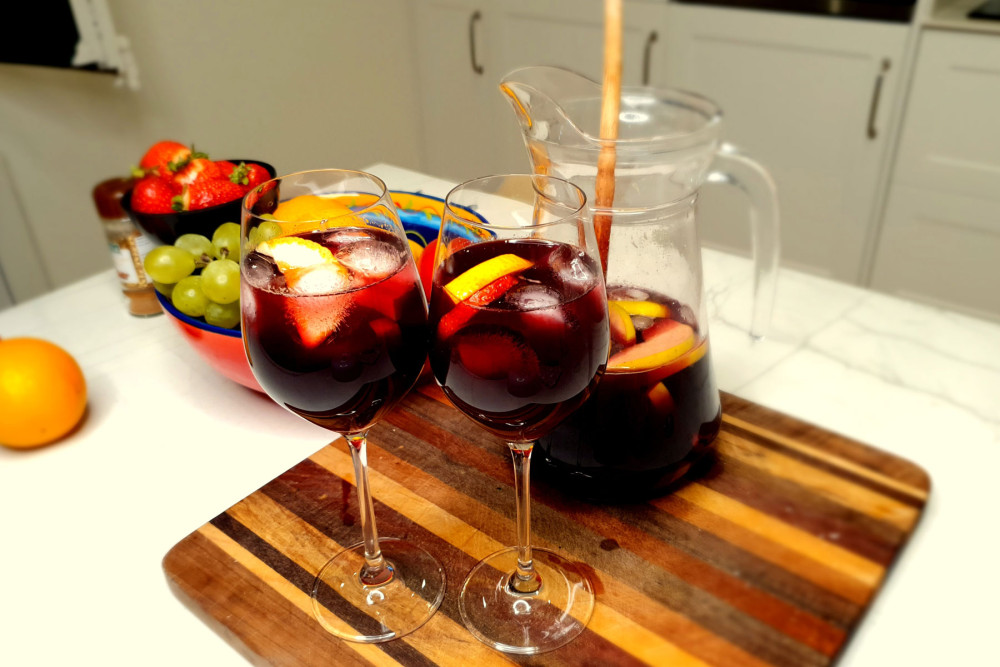 Authentic Sangria & Tapas Cooking Class in Barcelona