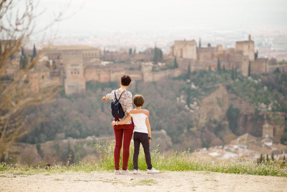 Traverse Granada’s Skyline