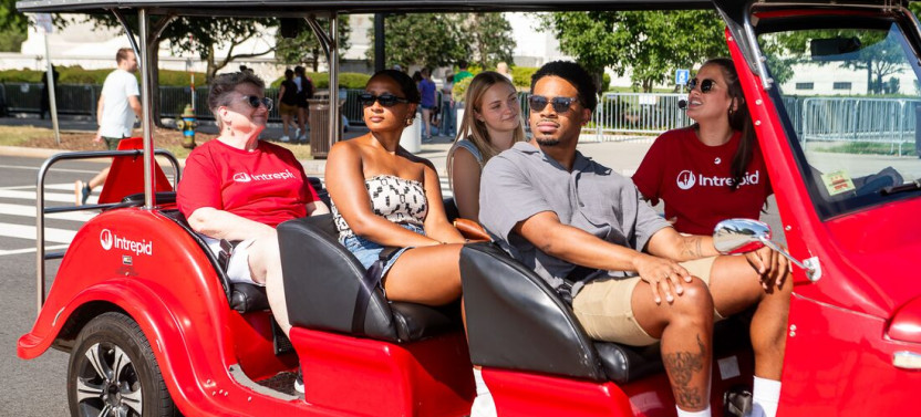 Private Washington Mall & Monuments By Electric Car Tour.