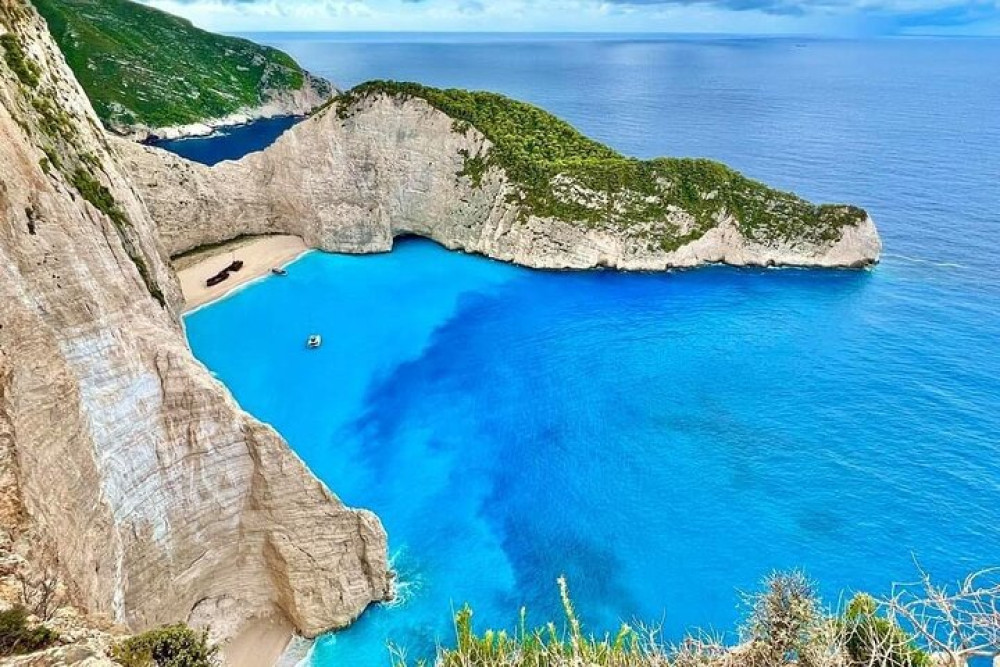 Small Group: Zakynthos Top Sights Morning Tour Shipwreck and Blue Caves