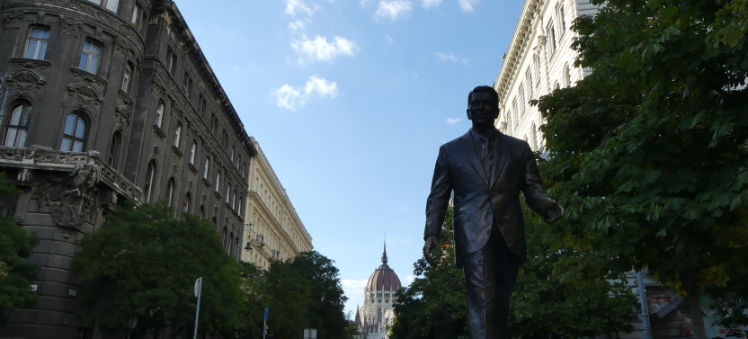 Shared Guided Walking Tour of Budapest