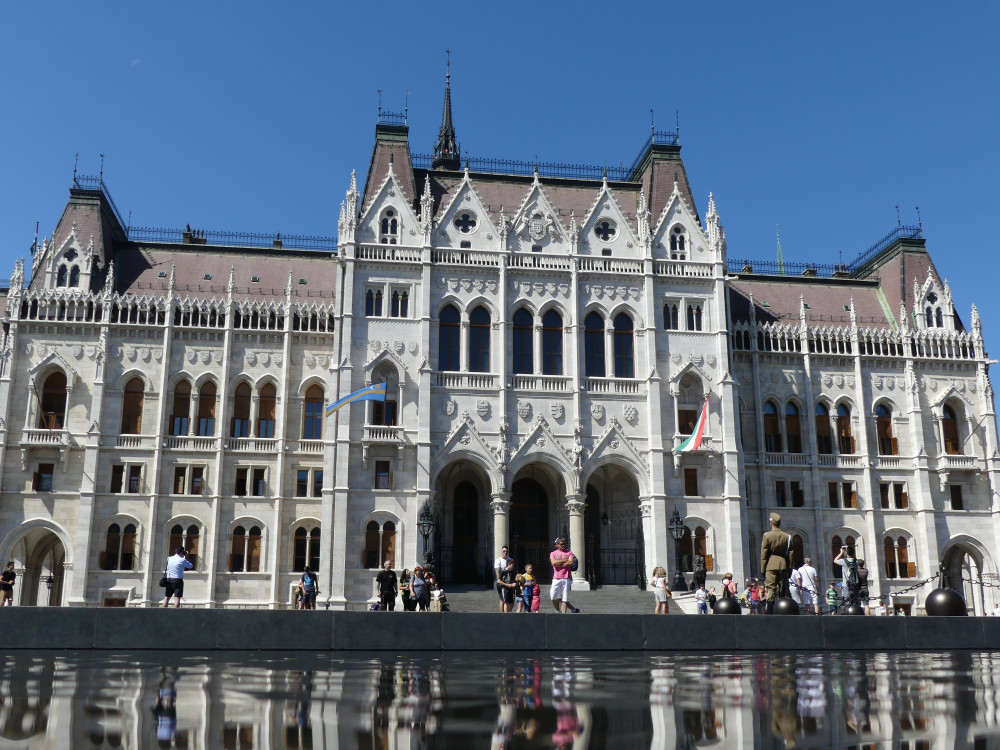 Shared Guided Walking Tour of Budapest