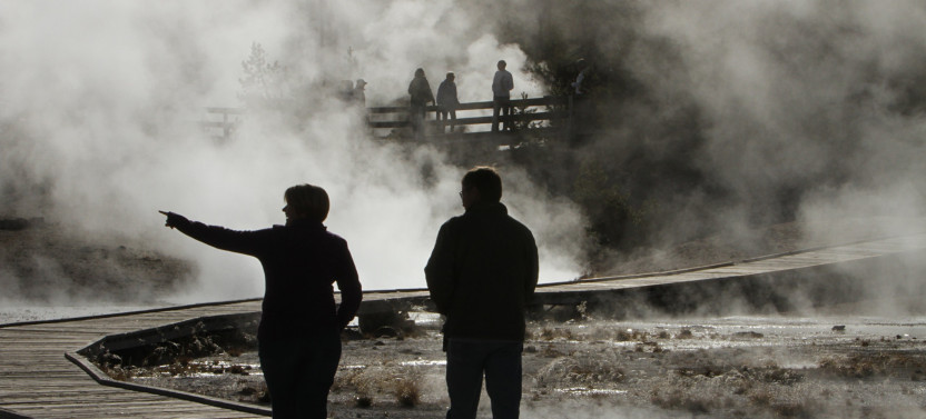 Private Full-Day Custom Yellowstone Tour with Hiking from West Entrance