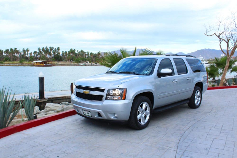 Private Luxury SUV Round-Trip Airport Transfer in Los Cabos